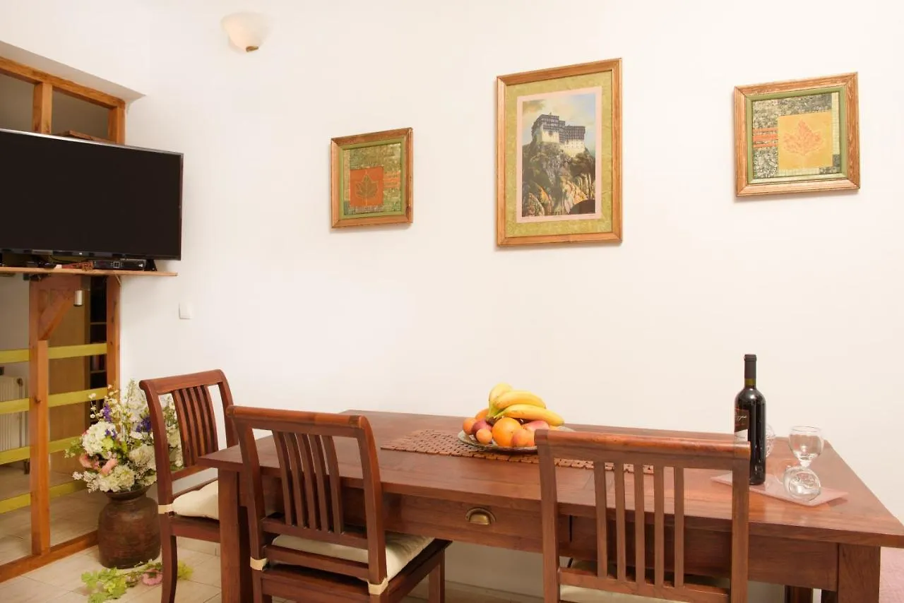 Άελλα Apartment Ierissos 0*,